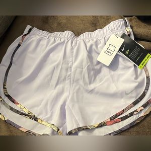 NIKE shorts M